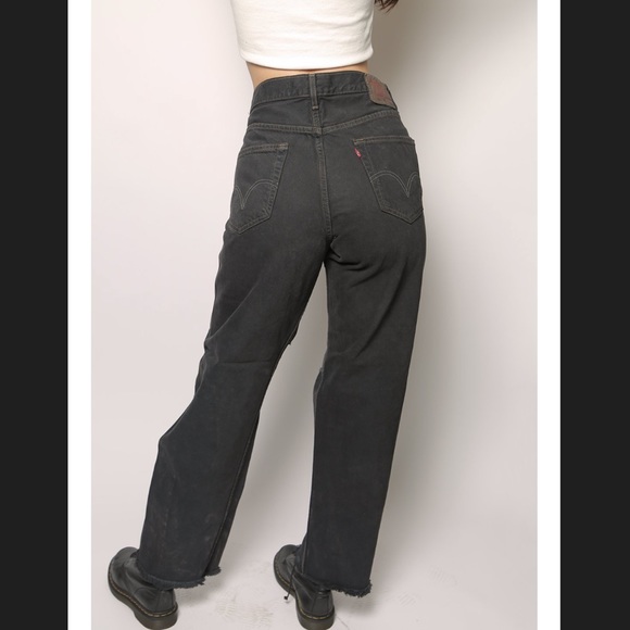 reworked Levi’s boyfriend jeans with overlapping front - Picture 5 of 10